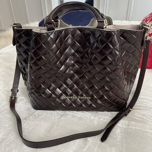 NEW - New Dooney & Bourke Large Woven Embossed TMoro Brown Barlow Bag